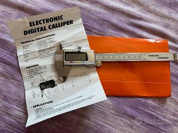 Calibro digitale in acciaio 150 mm nuovo