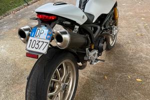 Ducati monster 1100S