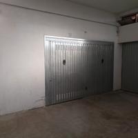 GARAGE Magazzino BOX Auto in via GAGGINO 30 mq