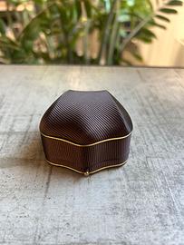 Scatola astuccio per anello a conchiglia 