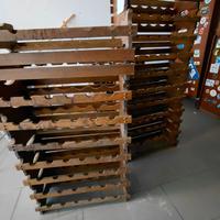 Scaffali portabottiglie in legno