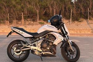 Kawasaki ER-6N anno 2009