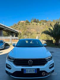 Volkswagen T-Roc 2.0 TDI SCR 150 CV DSG Sport Blue