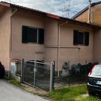 Terratetto libero su tre lati