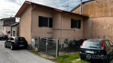 Terratetto libero su tre lati