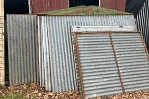 Garage posto auto o per attrezzi vari giardinaggio