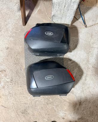 Borse laterali Givi v35 con borse interne