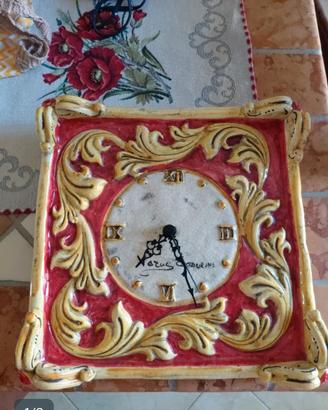 orologio in ceramica di Caltagirone 