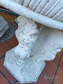  tavolo con sedie da giardino