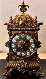Orologio eclettico francese stile fine 800 ghisa