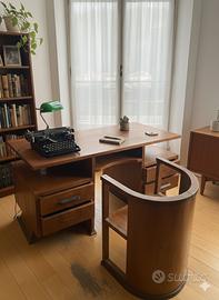 Scrivania e sedia a pozzetto, design anni 40/50