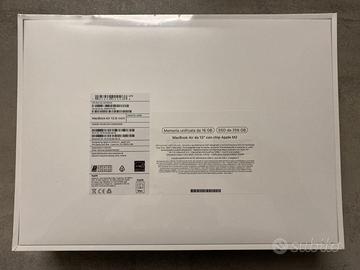 MacBook Air 13.6-inch