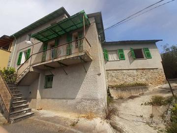 Rustico / Casale di 150 m² con 5 locali a Ranzo