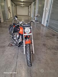 moto castom 