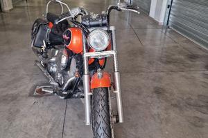 moto castom 