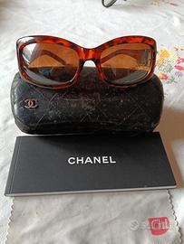 décolleté donna Chanel 