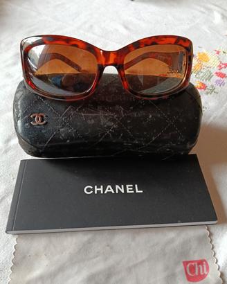 décolleté donna Chanel 