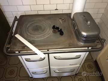 Stufa a legna antica