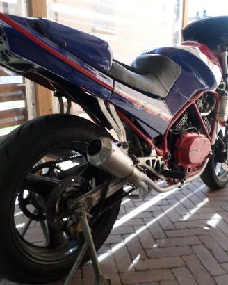 honda vf 400 per ricambi