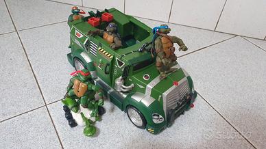 Furgone delle Tartarughe Ninja + i 4 personaggi