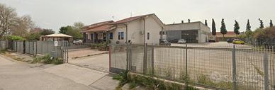 Capannone e palazzina Villaggio Artigiani FG