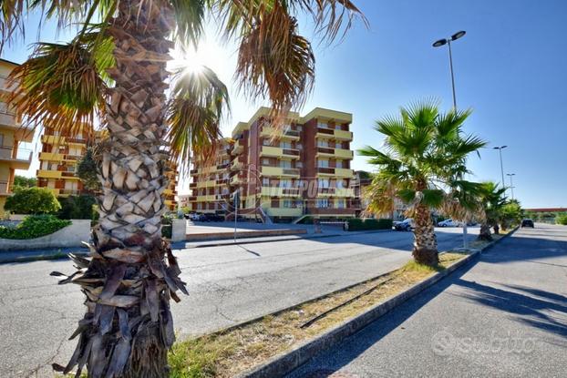 BILOCALE FRONTE MARE CON TERRAZZO PANORAMICO