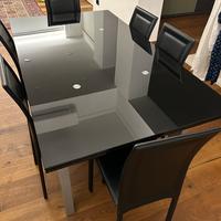 Tavolo cristallo nero