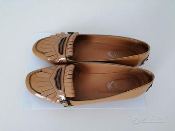 MOCASSINO TODS DONNA IN VERNICE