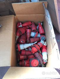 Scatole con prese industriali