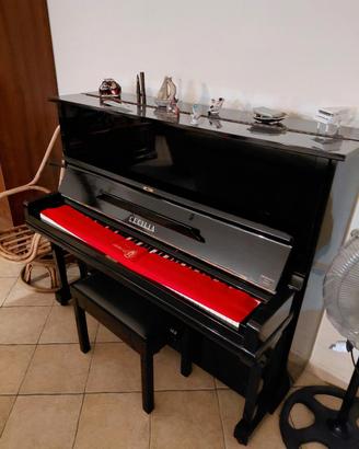 pianoforte marca Cecilia 