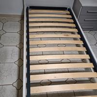 2 Letti singoli completi di doghe