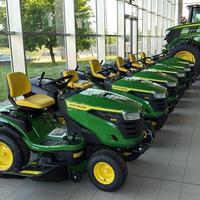 Trattorini rasaerba John Deere