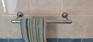 Set  accessori bagno - porta salviette