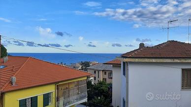 Santo stefano al mare casa vista mare e parcheggio