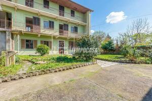 BORGOMANERO - PORZIONE DI CASCINALE INDIPENDENTE D