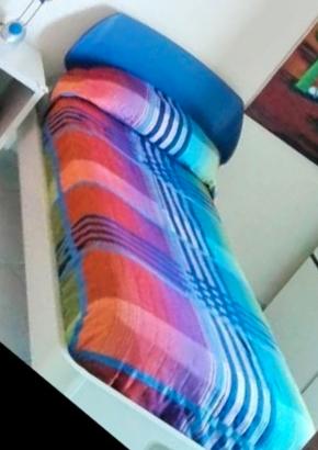 Letto singolo come da foto con rete a doghe