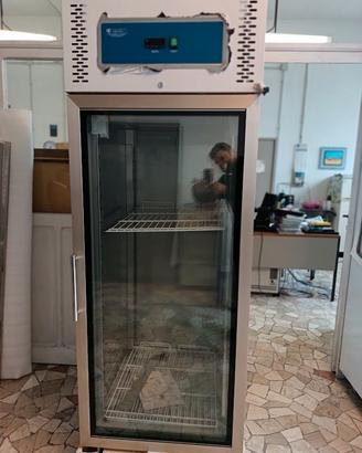 Congelatore professionale Amcota 700Lt