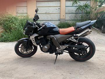 Kawasaki Z750 pochi chilometri . Perfetta