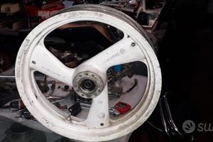 Cerchio anteriore Ducati 600 750 supersport