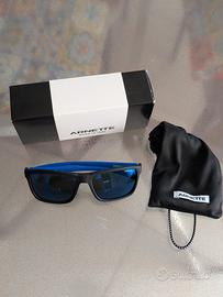 Occhiali da sole Arnette Sokatra