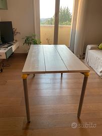 Tavolo in legno bianco 120cm x 70cm + tovaglia