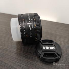 Nikkor AF 50mm f/1.8D con imballo originale