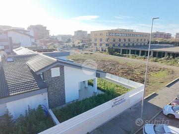 VILLA A SCHIERA A CIAMPINO