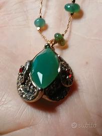 Collana vintage con pietre dure verdi simil giada