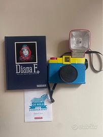 Lomography Diana F+ - edizione CMYK con flash