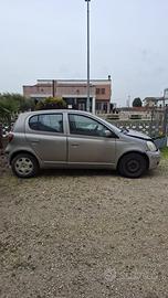 TOYOTA YARIS incidentata