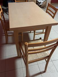 Tavolo da pranzo con 4 sedie | legno chiaro