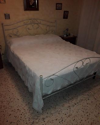 Coperta di cotone bianca per letto matrimoniale