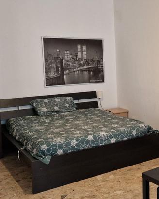 Letto matrimoniale con doghe