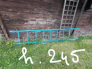 Scala in ferro per giardinaggio